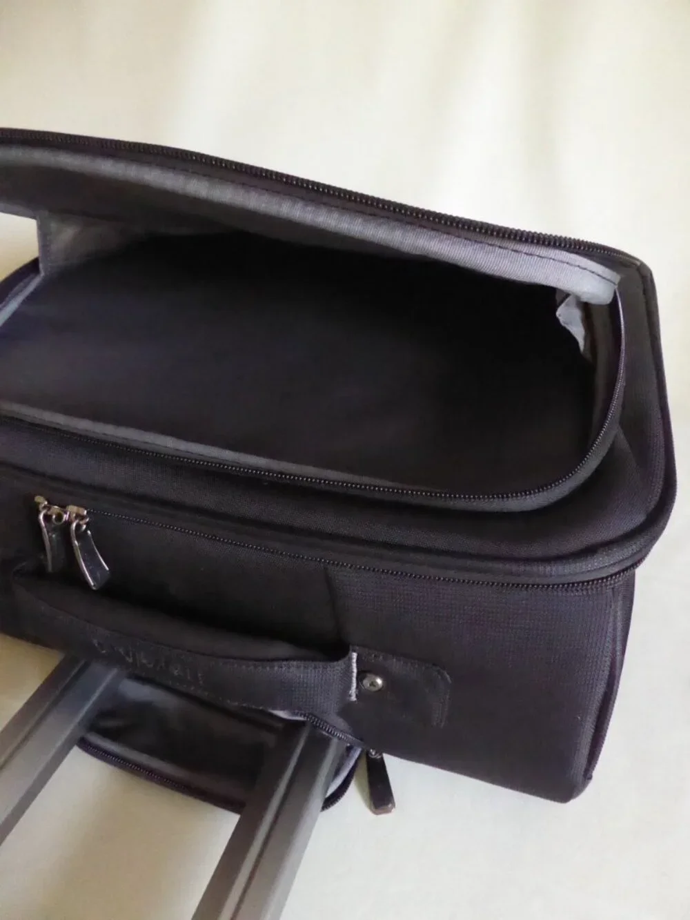 NEW TRAVELPRO MAX LITE 4 ROLLING TOTE TRAVEL CARRY ON BLACK SUITCASE